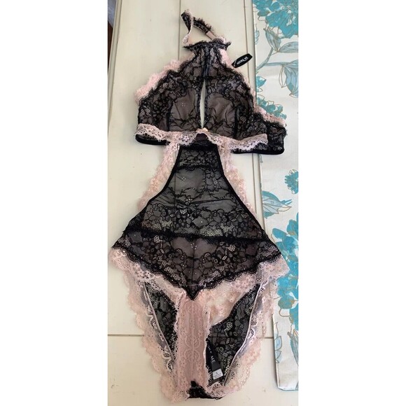 Adore Me Contour Balconette Halter Bodysuit Lace Size Small Black & Pink NEW B6 - Picture 1 of 8